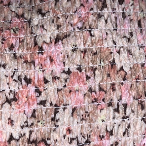 Cropped fitted off the shoulder floral top - Picture 3 of 4